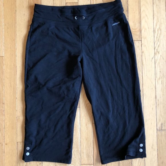 Women's Danskin Black Stretchy Capris - Picture 1 of 6